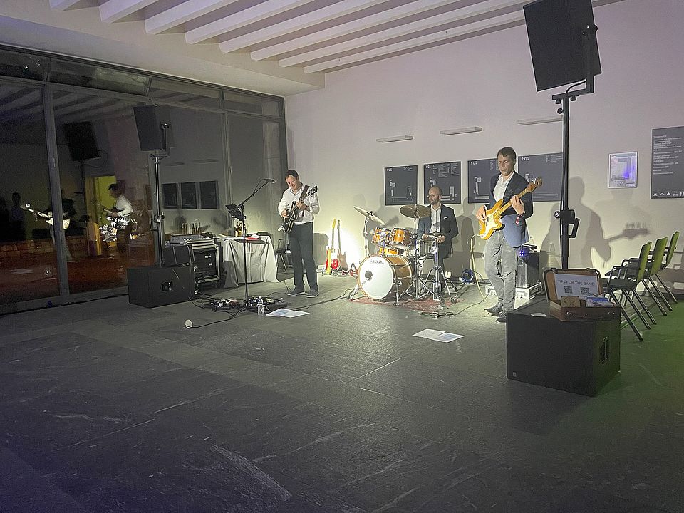 Uniball Band UG